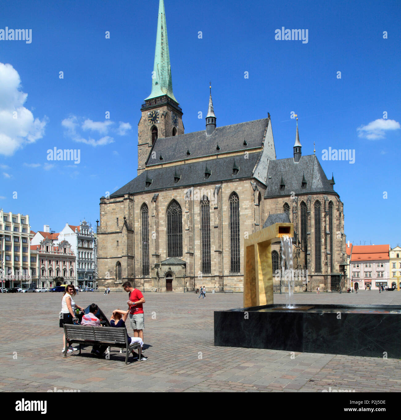 République tchèque, Plzen, Pilsen, Place de la République, la cathédrale de St Barthélemy, Banque D'Images