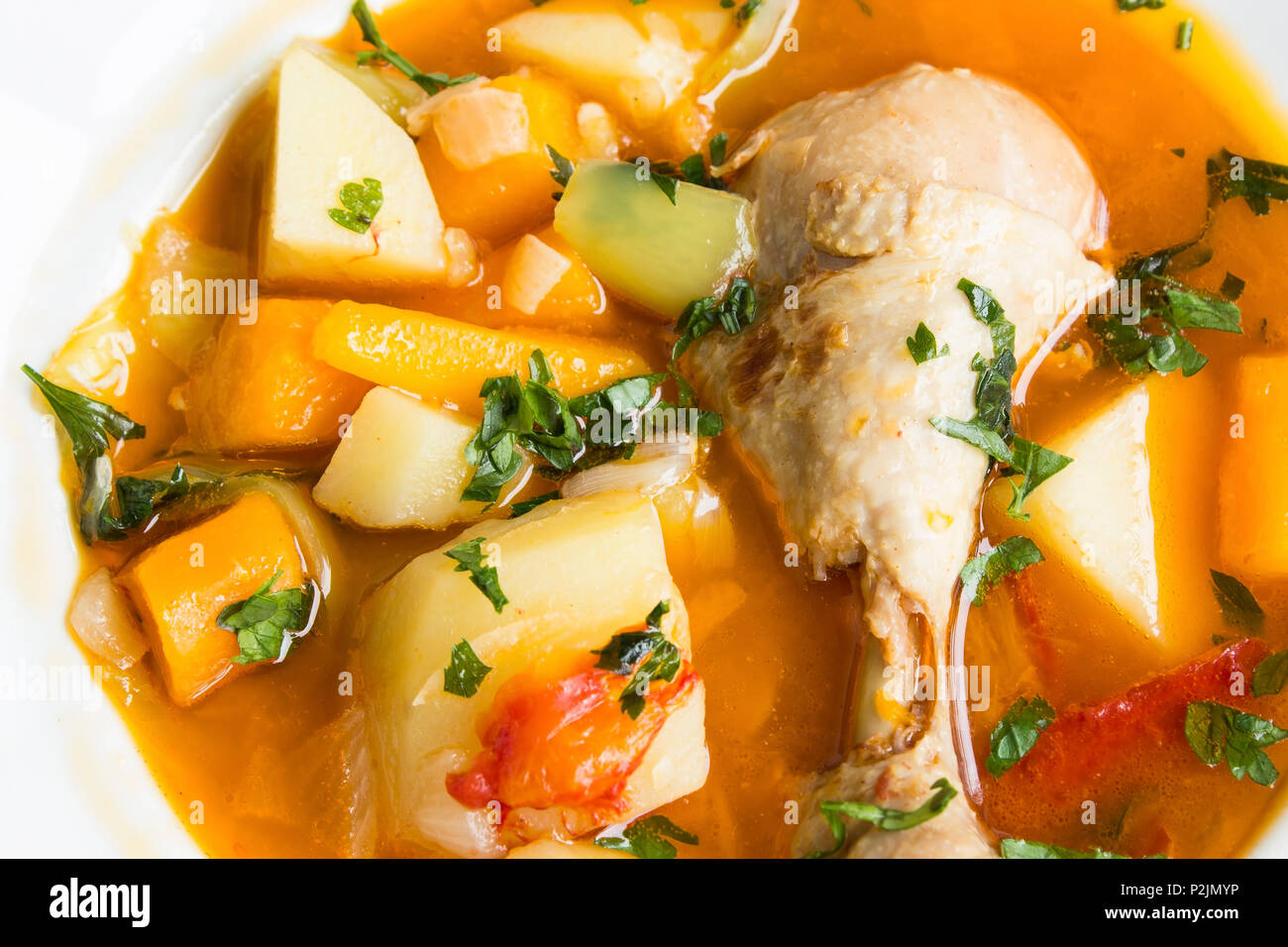 Ragoût de poulet avec des légumes. Banque D'Images