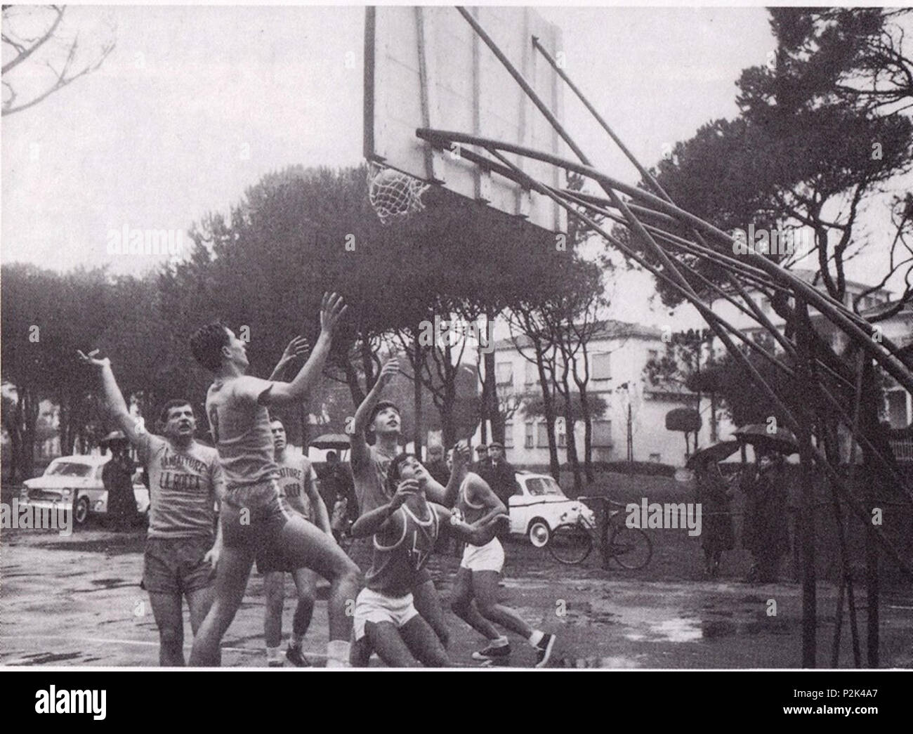 . Italiano : Campo panier Piazza Piave . 14 novembre 1965. Du Travail 1965 46 inconnu Banque D'Images