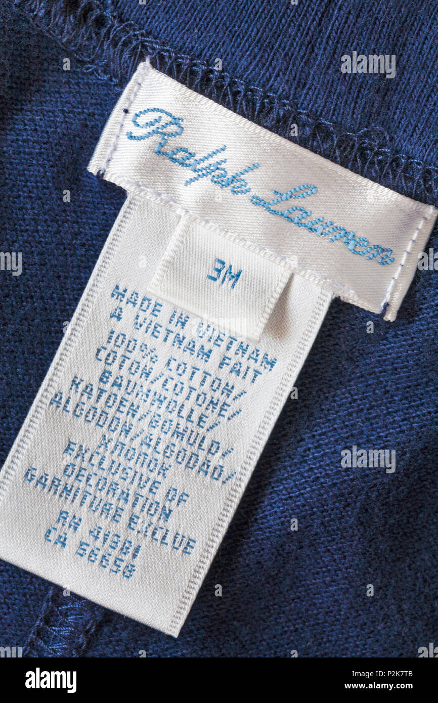 Dans l'étiquette Ralph Lauren vêtements bébé garçon haut au Vietnam, 100 %  coton Photo Stock - Alamy