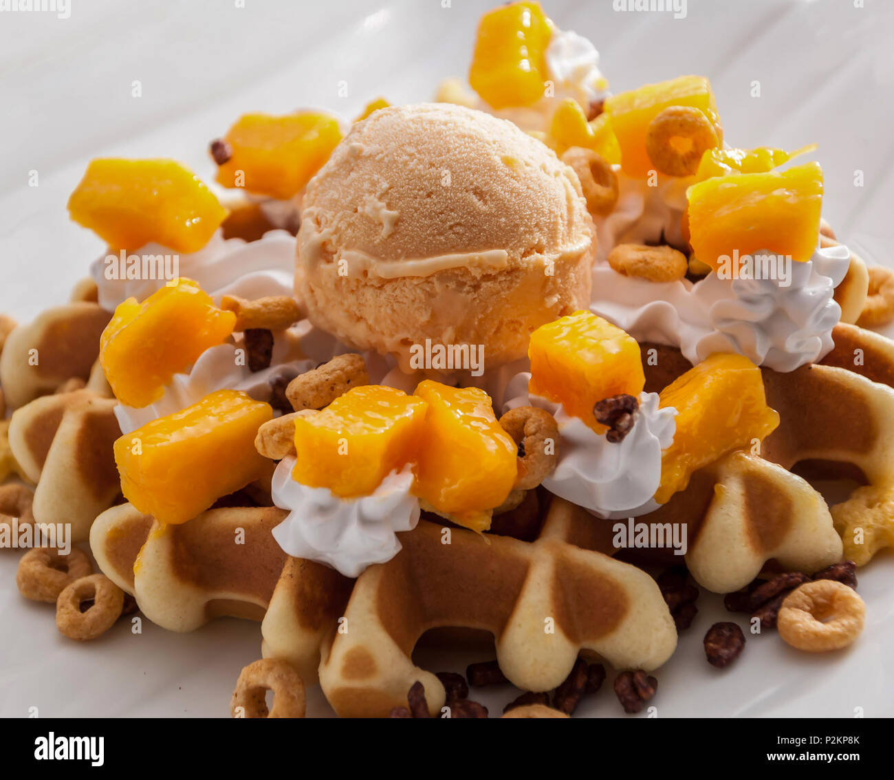 Des gaufres et des glaces,mango Banque D'Images