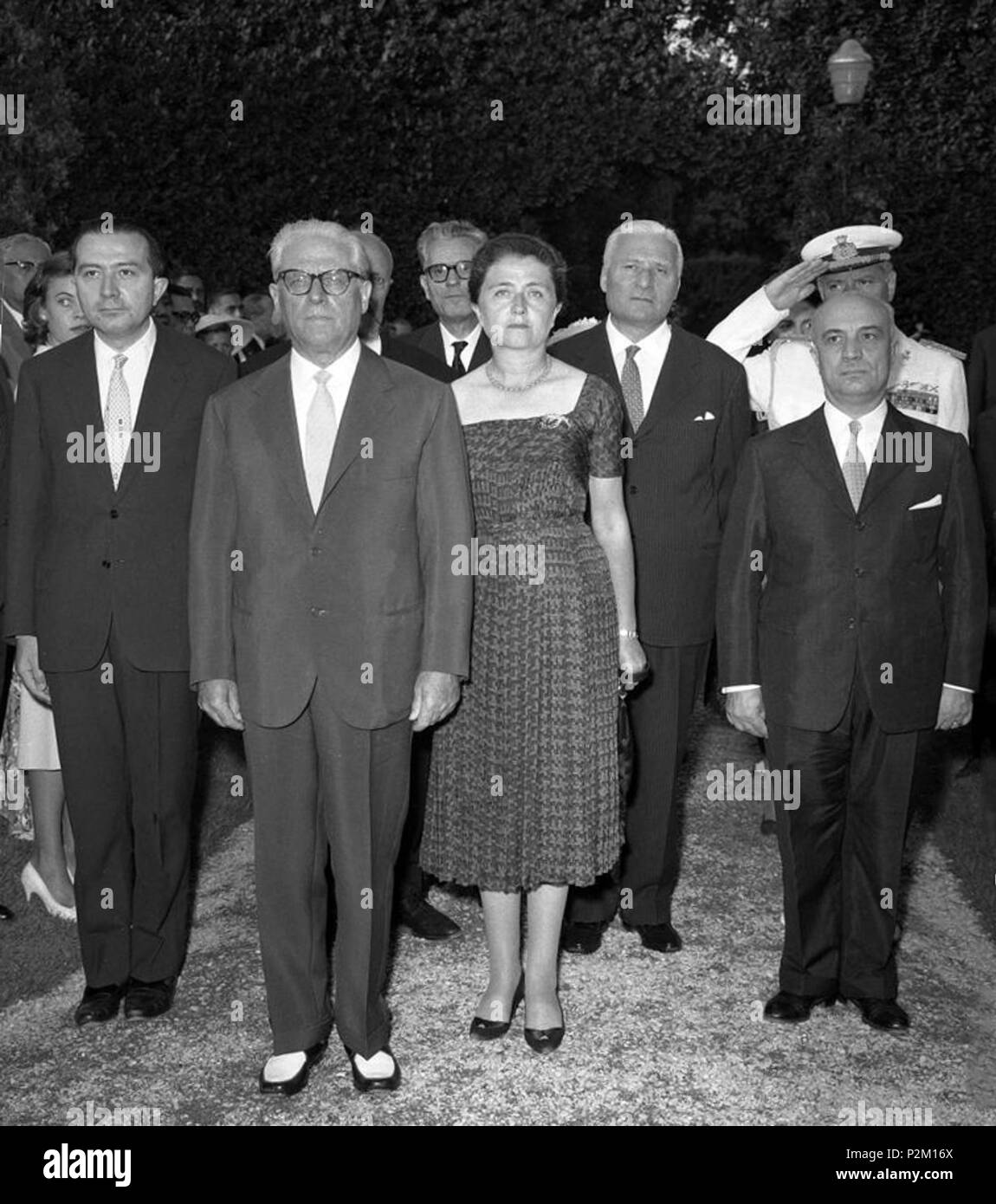 . Ricevimento al Quirinale per gli atleti olimpici. Da sinistra Giulio Andreotti, le président de la République Giovanni Gronchi e la signora Carla, il Presidente del Consiglio Amintore Fanfani (cérémonie d'ouverture des Jeux Olympiques de 1960. De gauche à droite : Giulio Andreotti, Giovanni Gronchi femme Bissatini avec Carla, Amintore Fanfani ) . 25 août 1960. Inconnu (ANSA.it) 36 Giulio Andreotti, Giovanni Gronchi, Amintore Fanfani 1960 Olympics Banque D'Images