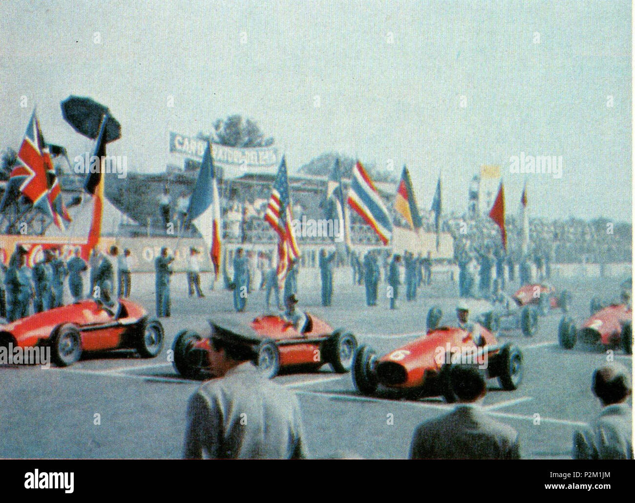 Anglais : La grille de départ pour le Grand Prix d'Italie 1953 à Monza  Italiano : La Griglia di partenza del GP d'Italie 1953 Monza un . 13  septembre 1953. Inconnu 37 GpItalia1953 Photo Stock - Alamy