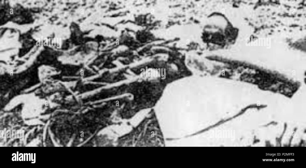 . Italiano : Je resti rinvenuti nella fossa . Entre 1946 et 1948. 39 anonyme je resti Banque D'Images