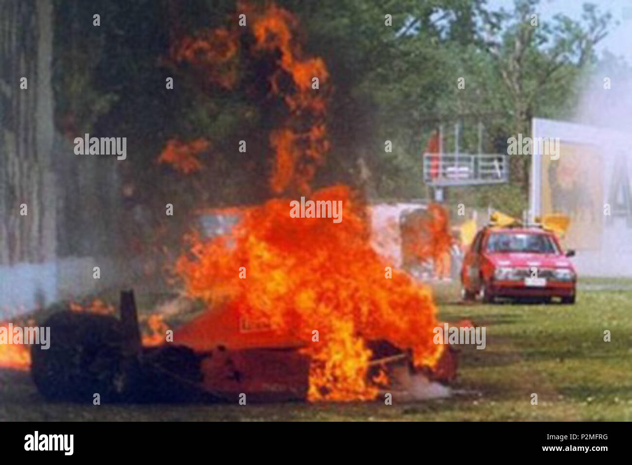 . Italiano : accident di Gerhard Berger al Gran Premio di San Marino 1989 . 23 avril 1989. Inconnu 40 Accident di Gerhard Berger a Imola 1989 Banque D'Images