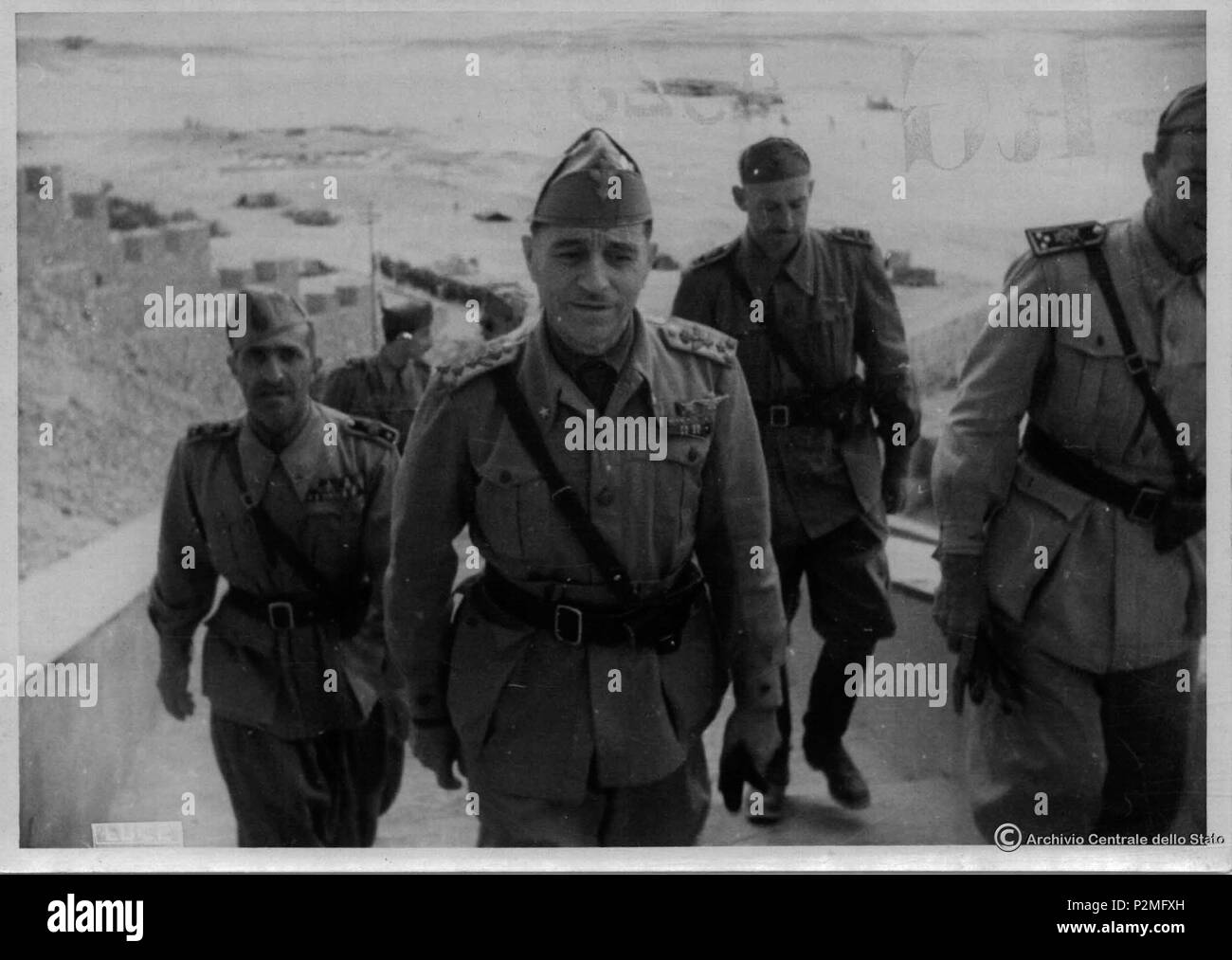 . Anglais : Général italien Ettore Bastico - Commandant suprême des forces de l'axe en Libye jusqu'en février 1943. 16 juin 1942. Inconnu 42 l'italien général Bastico Libye Banque D'Images