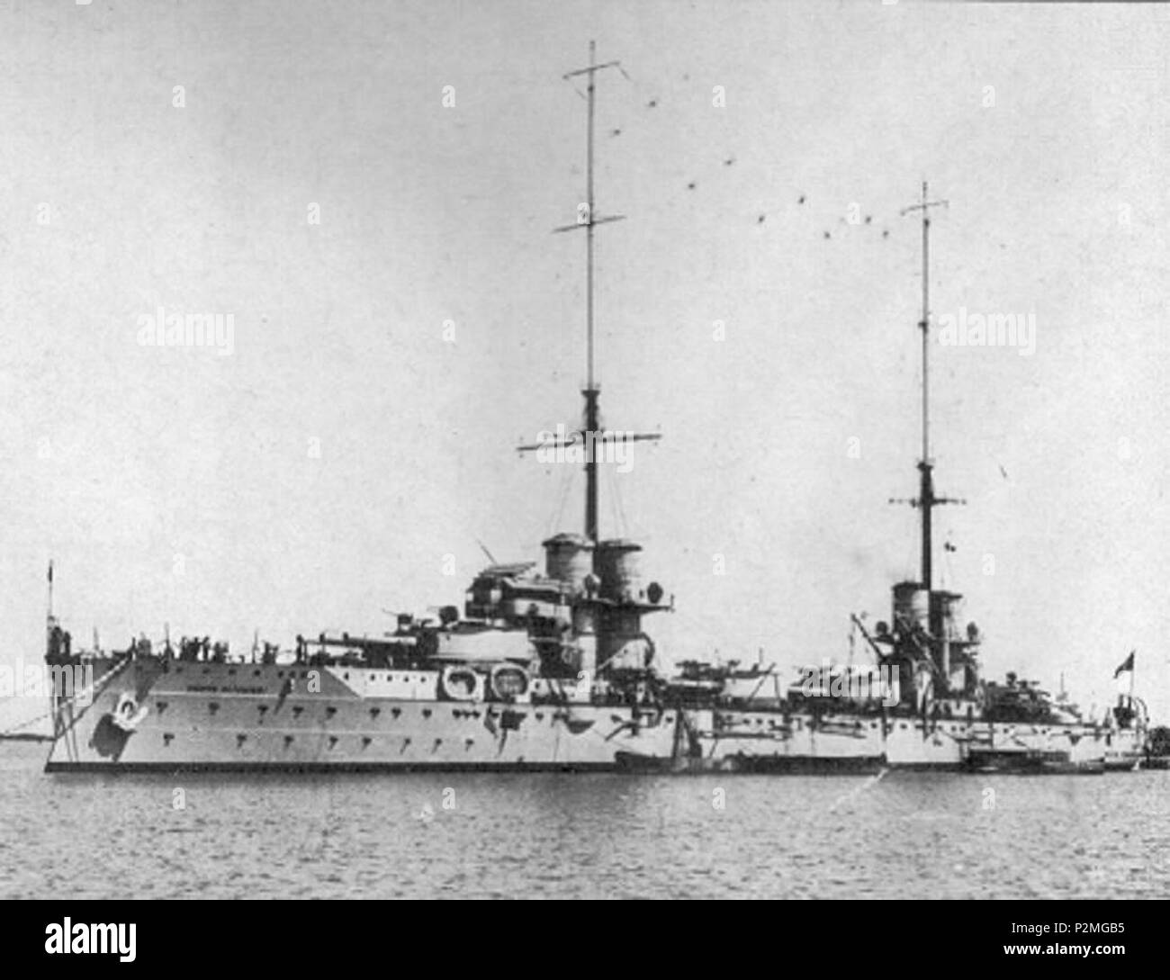 . Anglais : cuirassé italien Dante Alighieri . Entre 1913 et 1928. mises 42 cuirassé italien Dante Alighieri vue sur le port Banque D'Images