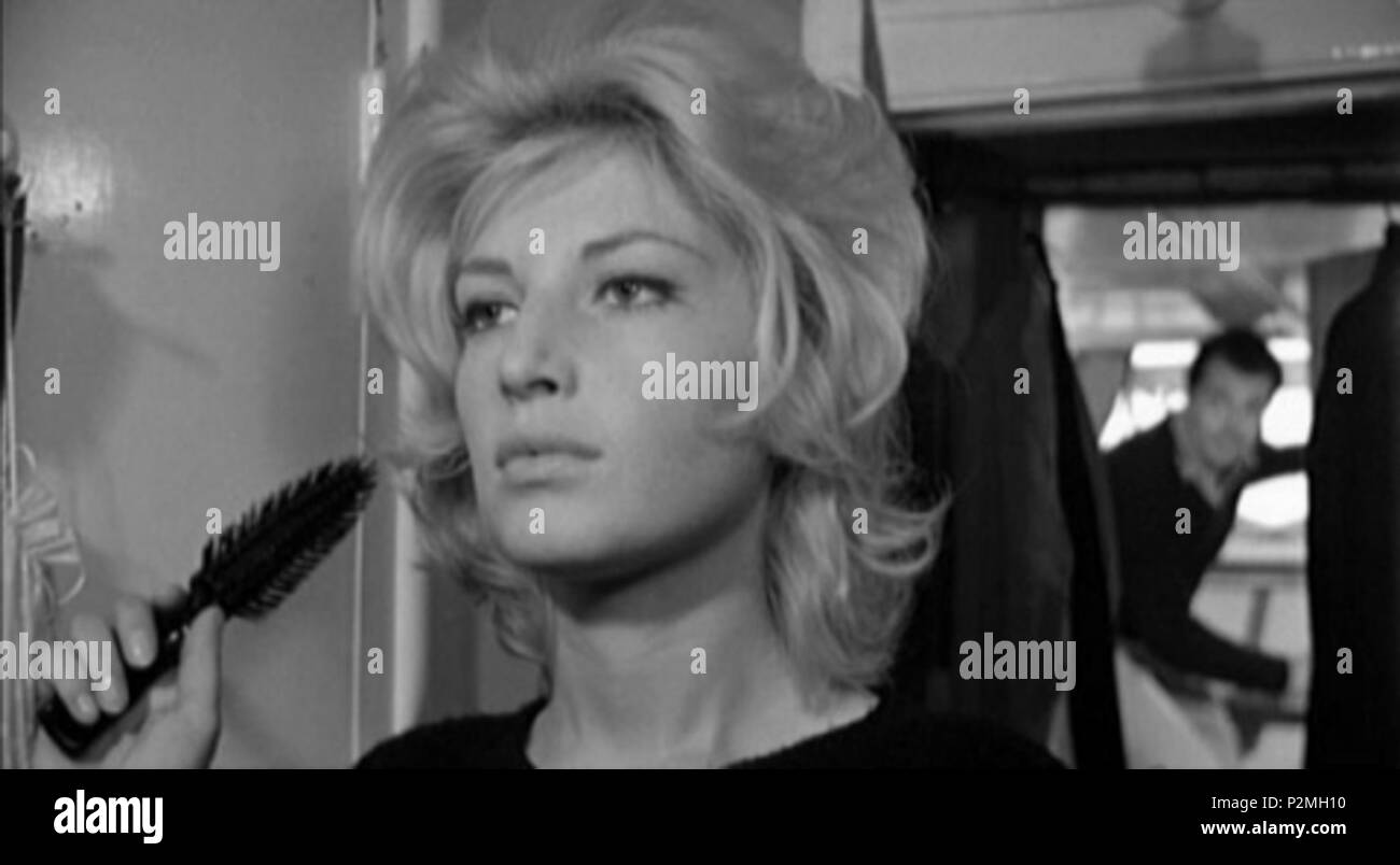 . Magyar : Képkocka "UN" kaland cím ? Filmb ?l . 1960. Michelangelo Antonioni 45 L'avventura (Monica Vitti) Banque D'Images