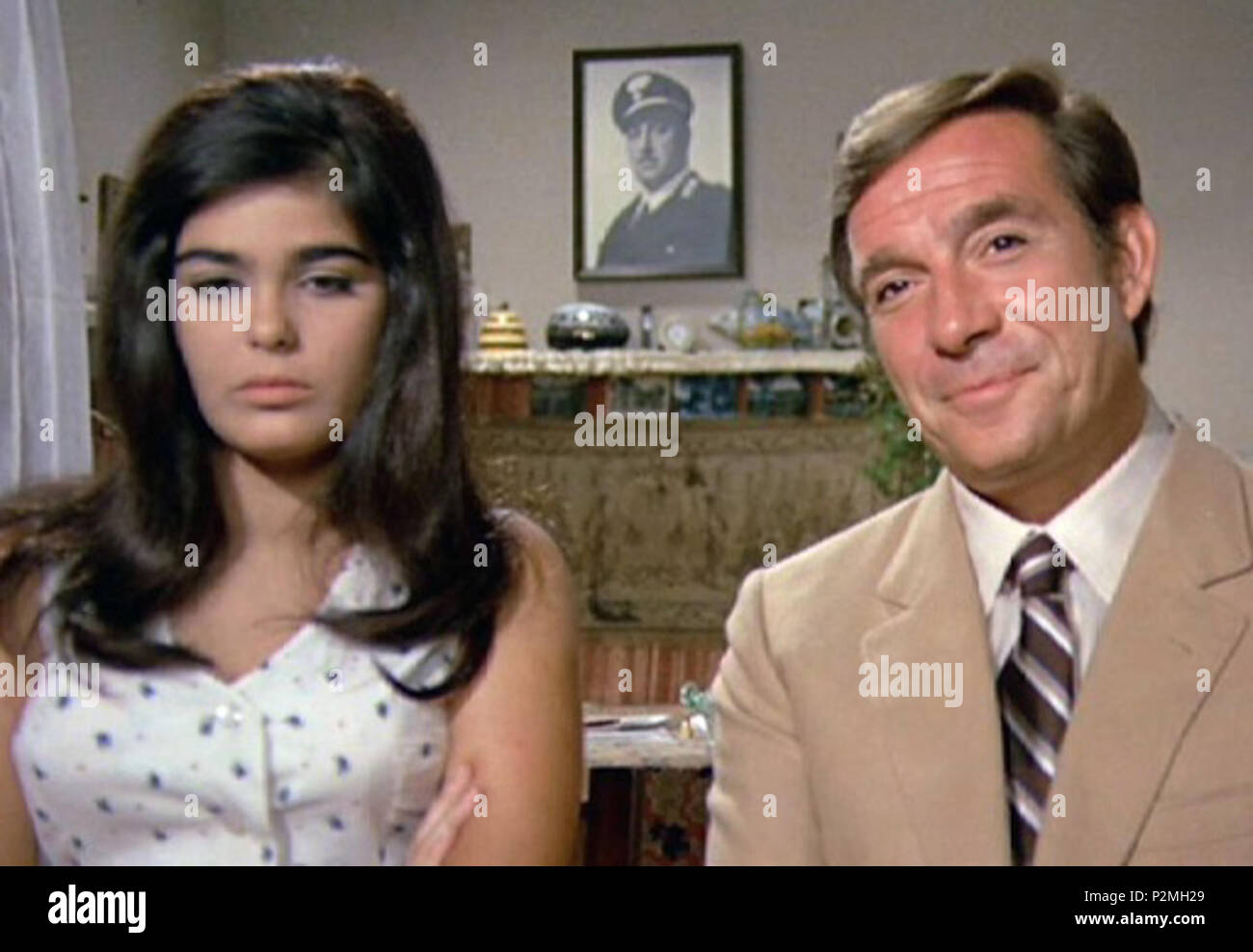 . Italiano : Capture d'écran del film La bambolona di Franco Giraldi . 1968. Franco Giraldi / Dario Di Palma 45 La bambolona (film) Banque D'Images