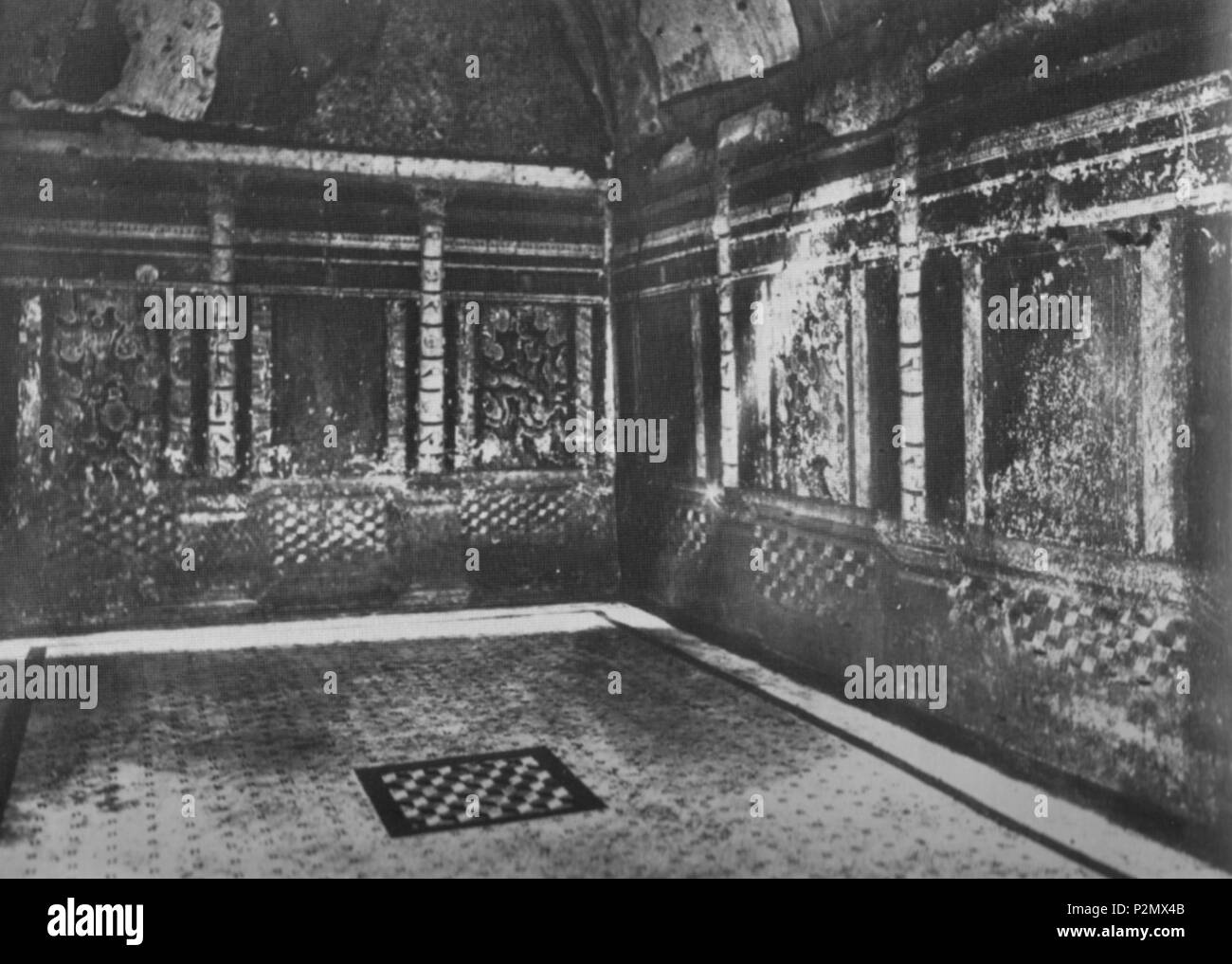 . Italiano : Descrizione : vedi titolo Fonte : Ranuccio Bandinelli Banchi e Mario Torelli, L'arte dell'Antichità Classica, Etruria-Roma, Utet, Torino 1976. Categoria:visuels d'arte romana . 20 juin 2008 (date d'origine). Le programme d'origine a été Sailko à l'italien . 77 Roma, casa dei grifi Banque D'Images