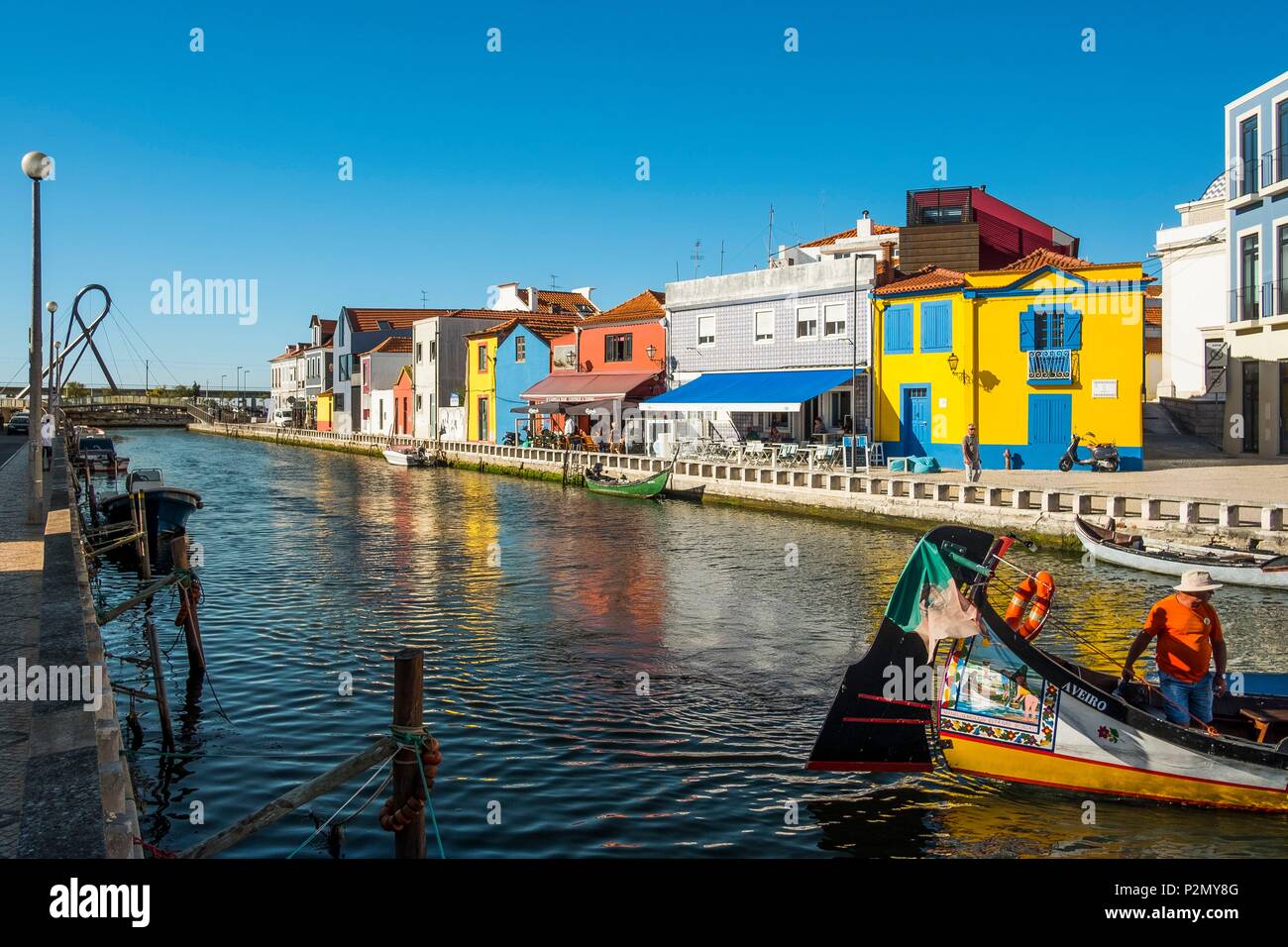 Portugal, région Centre, Aveiro, la petite Venise du Portugal les moliceiros, embarcations traditionnelles propres à la région qui ont été utilisés pour récolter l'algue Banque D'Images