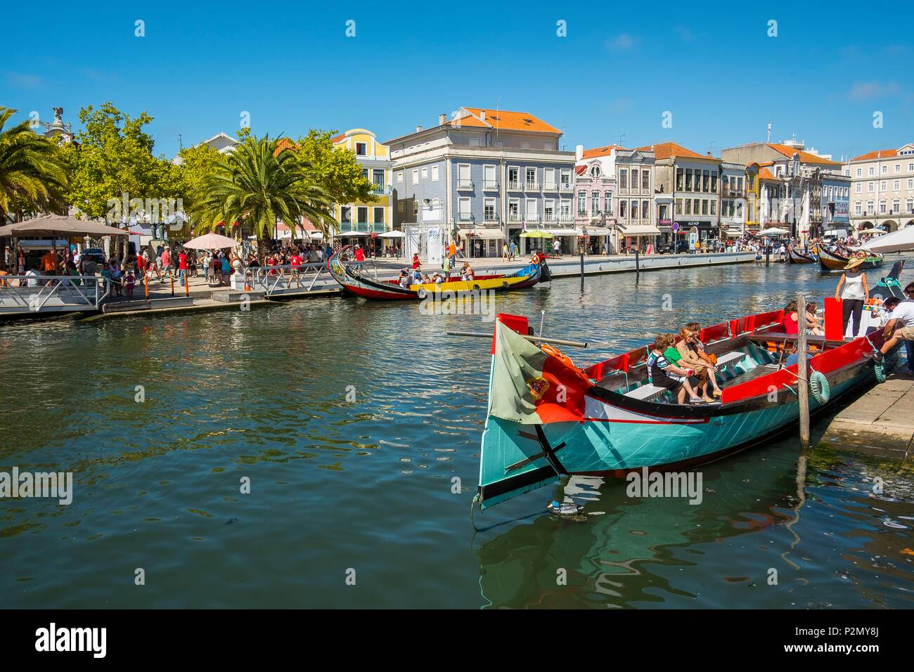 Portugal, région Centre, Aveiro, la petite Venise du Portugal les moliceiros, embarcations traditionnelles propres à la région qui ont été utilisés pour récolter l'algue Banque D'Images