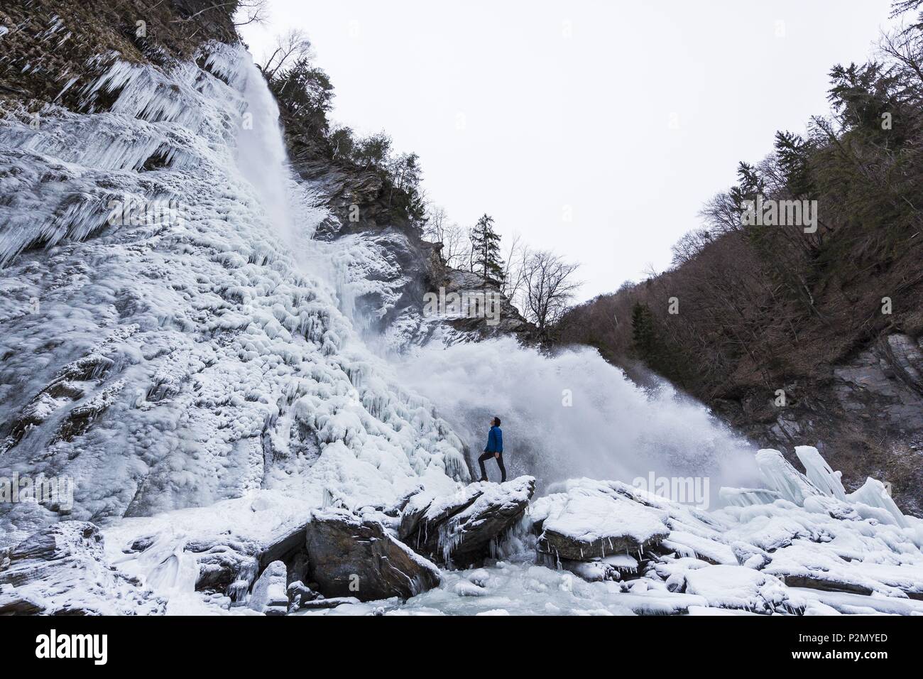 France, Savoie, Aigueblanche, Bellecombe, vallée de la Tarentaise, massif de la Vanoise, la cascade du Morel Banque D'Images