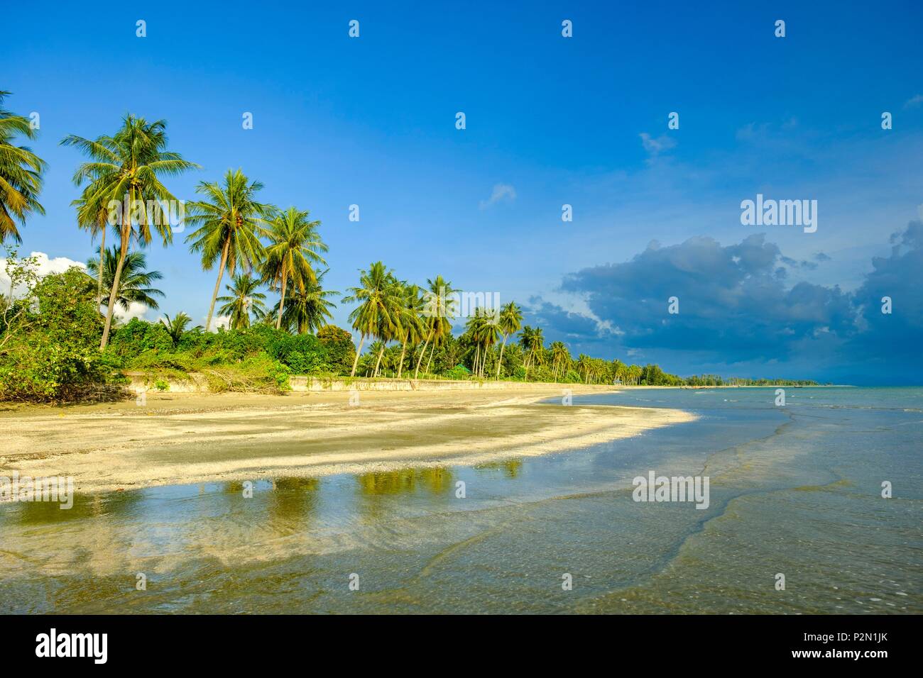 La Thaïlande, la province de Trang, Ko Sukorn island, la longue plage de la côte sud-ouest Banque D'Images