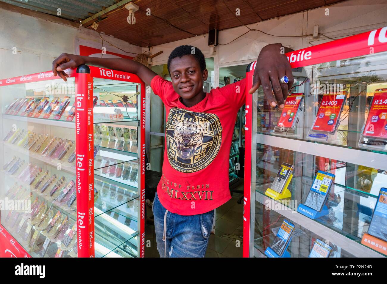 Le Burkina Faso, la province de Boulkiemdé, Koudougou, boutique de téléphonie mobile Banque D'Images