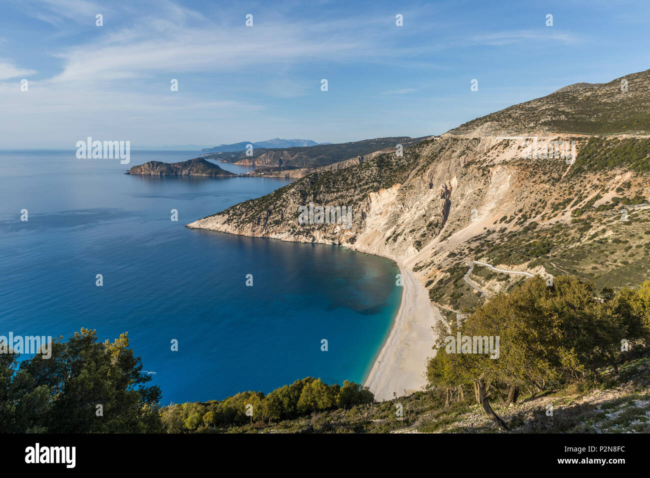 Vue aérienne de la Plage de Myrtos, l'une des plus spectaculaires plages de Grèce Banque D'Images