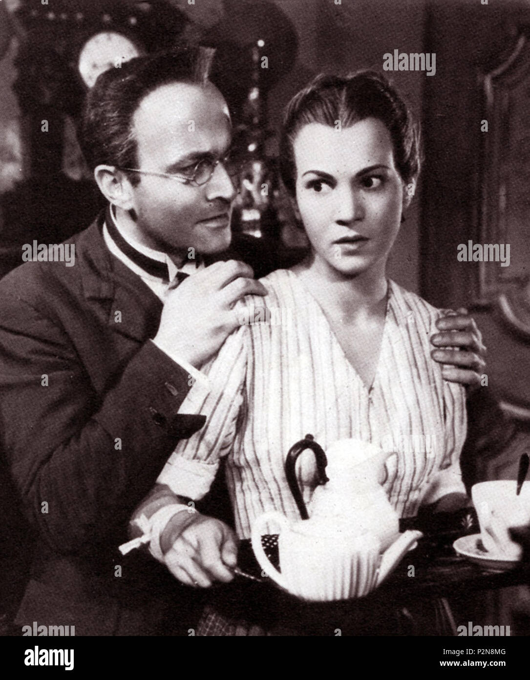 . Italiano : Osvaldo Valenti e Luisa Ferida ne La bella addormentata . 1942. Inconnu 11 Bellaaddormentata Banque D'Images