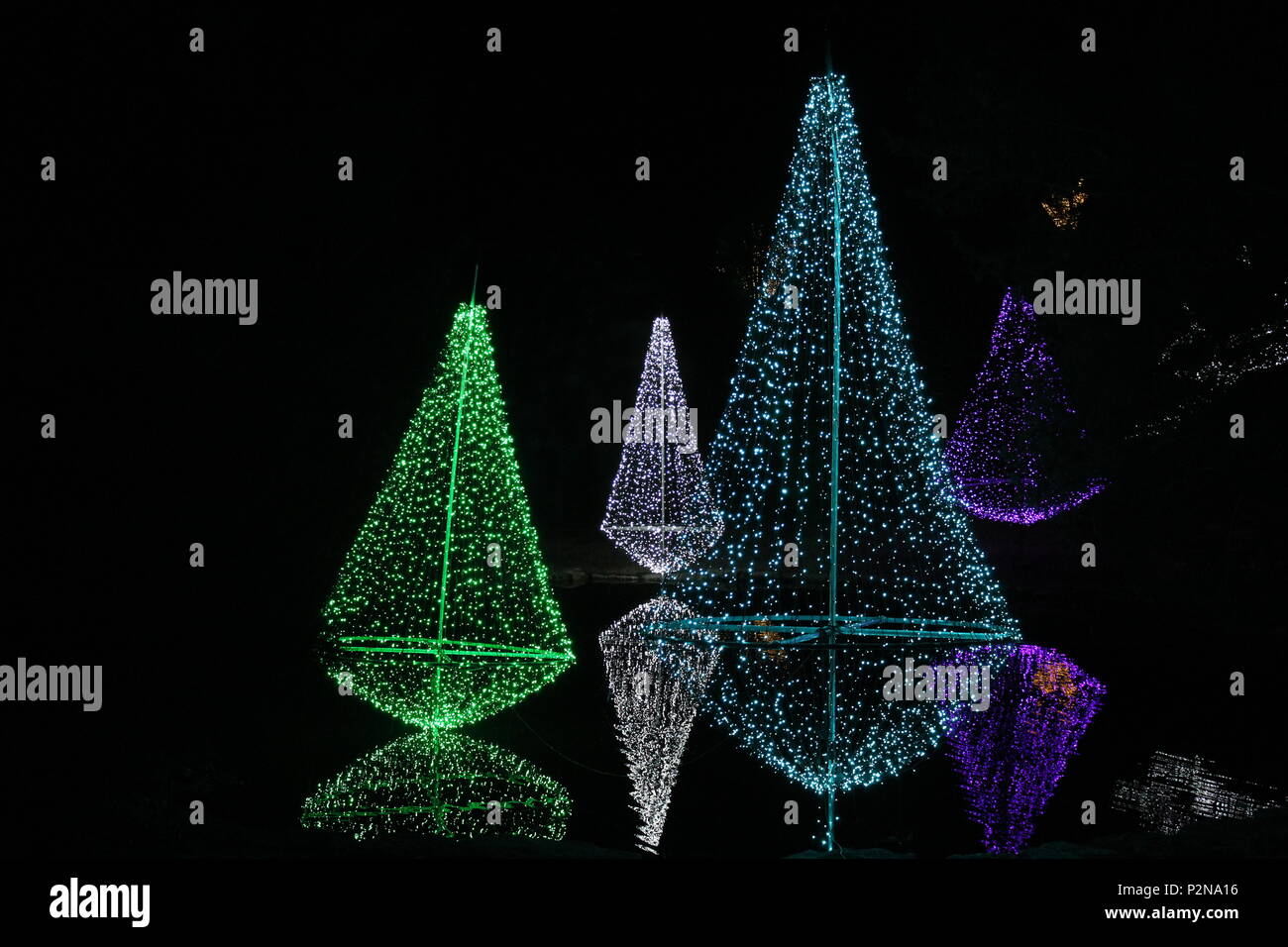 Reflet de l'arbre de Noël Banque D'Images