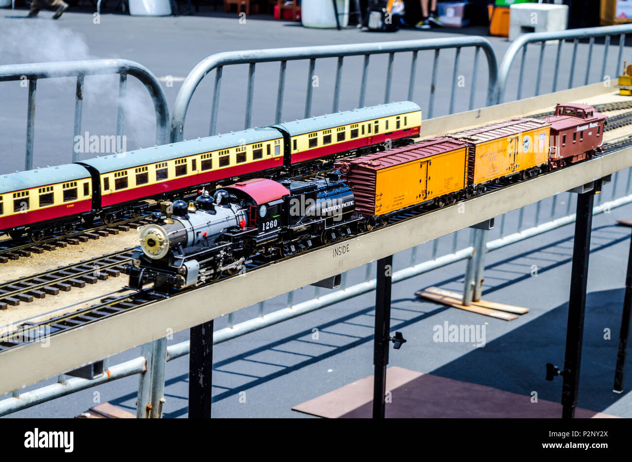 Un modèle d'exploitation ferroviaire précise de l'affichage à l'décideurs faire à San Mateo en Californie USA 2018 Banque D'Images
