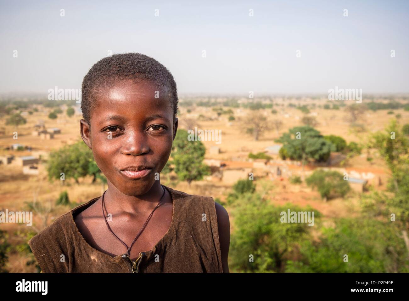 Le Burkina Faso, région Centre-Sud, province du Nahouri, Tiebele, jeune enfant Banque D'Images