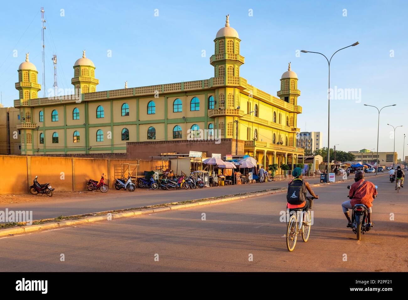 Le Burkina Faso, région Centre, Ouagadougou, le centre-ville, de la mosquée sur Loudun avenue Banque D'Images