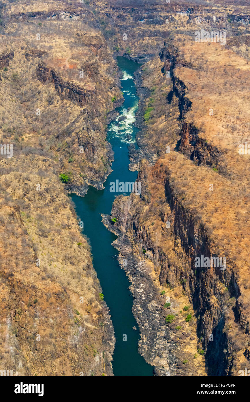 Vue aérienne de la gorge le long de la rivière Zambezi (vers Victoria Falls, Zimbabwe) Banque D'Images