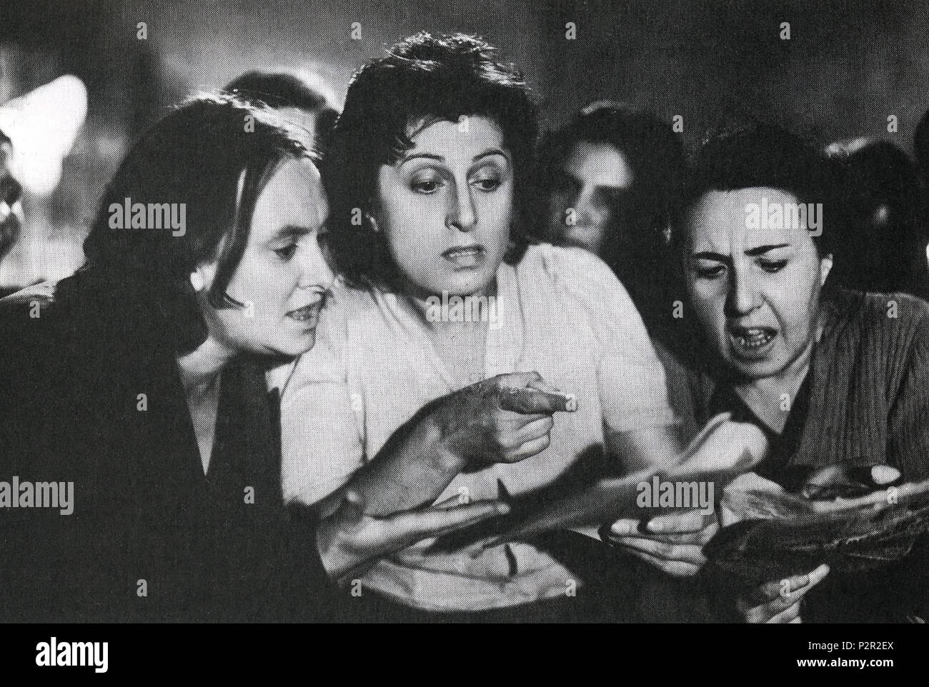 . Italiano : capture d'écran de l'onorevole Angelina (1947) di Luigi Zampa . 1947. Inconnu 7 Angelina2 Banque D'Images