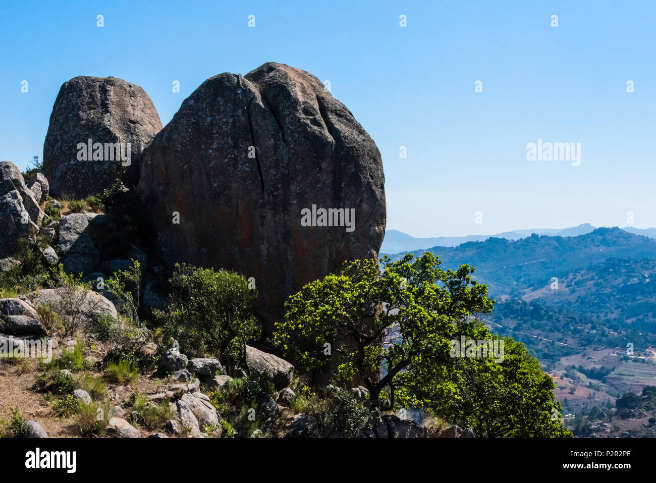 Roche de granit au sommet de la colline, Mbabane, Swaziland Banque D'Images