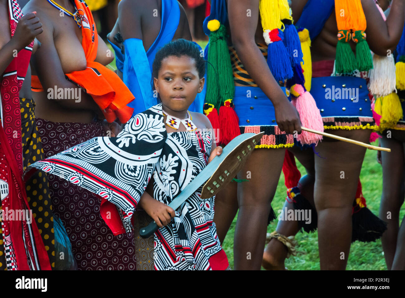 Défilé de filles swazi à Umhlanga (Reed Dance Festival), au Swaziland Banque D'Images