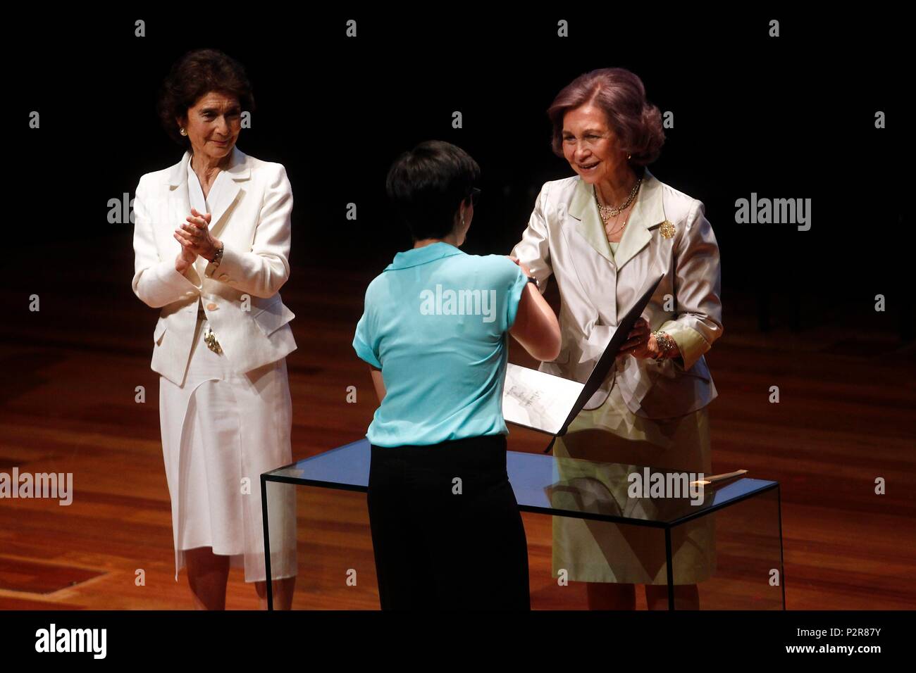 La Reina Sofia asiste junto a Paloma O'Shea a la ceremonia de Clausura del curso academico 2017-2018 de la Escuela Superior de Musica Reina Sofia. (Photo : José Cuesta/261/Cordon presse). La Reine Sofia participe avec Paloma O'Shea à la cérémonie de clôture de l'année universitaire 2017-2018 à l'Escuela Superior de Musica Reina Sofia 261/cordon press Banque D'Images