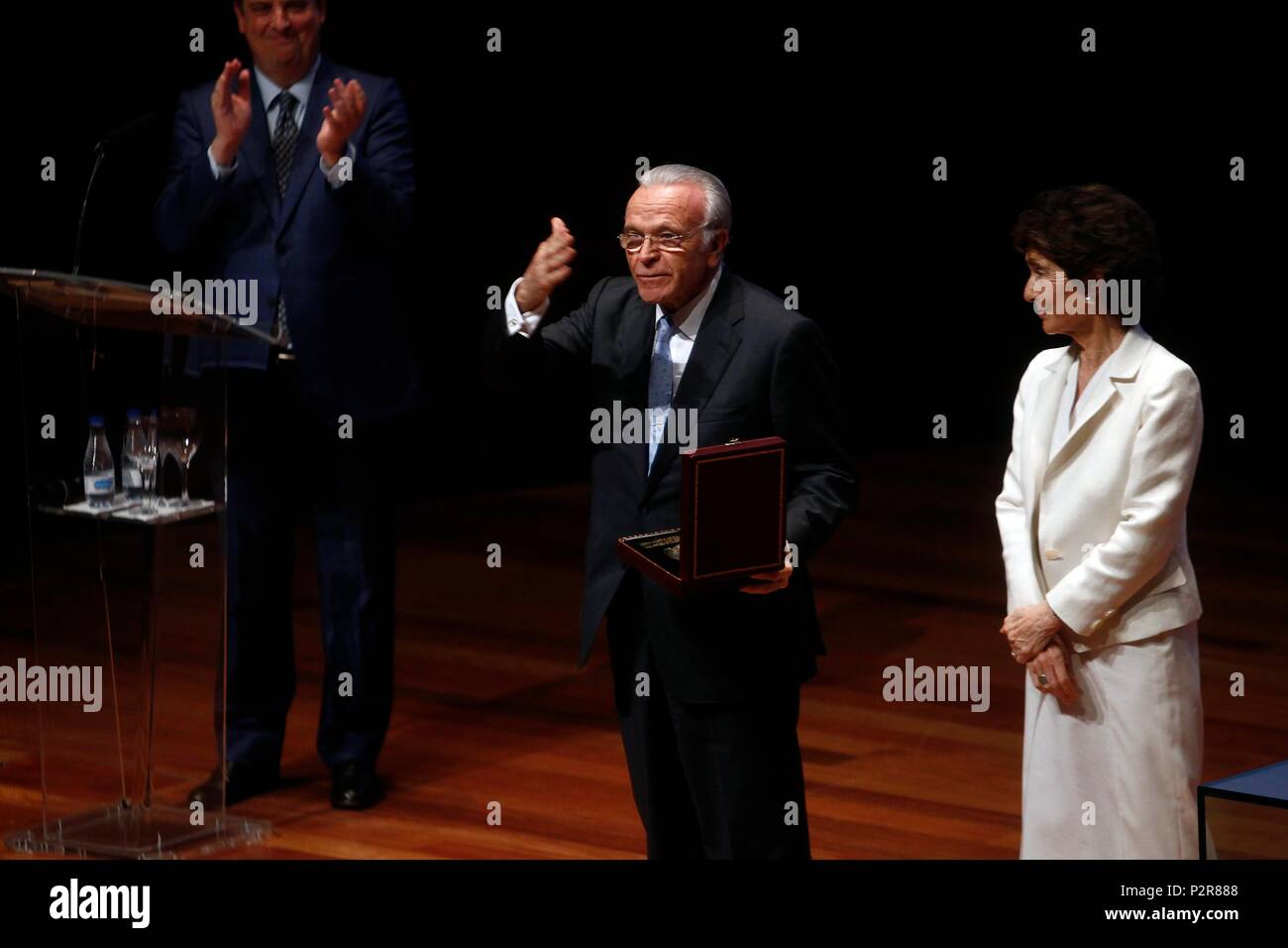 La Reina Sofia asiste junto a Paloma O'Shea a la ceremonia de Clausura del curso academico 2017-2018 de la Escuela Superior de Musica Reina Sofia. (Photo : José Cuesta/261/Cordon presse). La Reine Sofia participe avec Paloma O'Shea à la cérémonie de clôture de l'année universitaire 2017-2018 à l'Escuela Superior de Musica Reina Sofia 261/cordon press Banque D'Images
