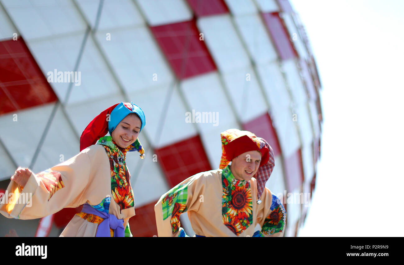 Moscou, Russie. 20Th Oct, 2018. Les modèles russe avant le match entre l'Argentine et l'Islande valide pour la Coupe du Monde 2018 tenue à l'Aréna Otkrytie (Spartak) à Moscou, Russie. Crédit : Foto Arena LTDA/Alamy Live News Crédit : Foto Arena LTDA/Alamy Live News Banque D'Images