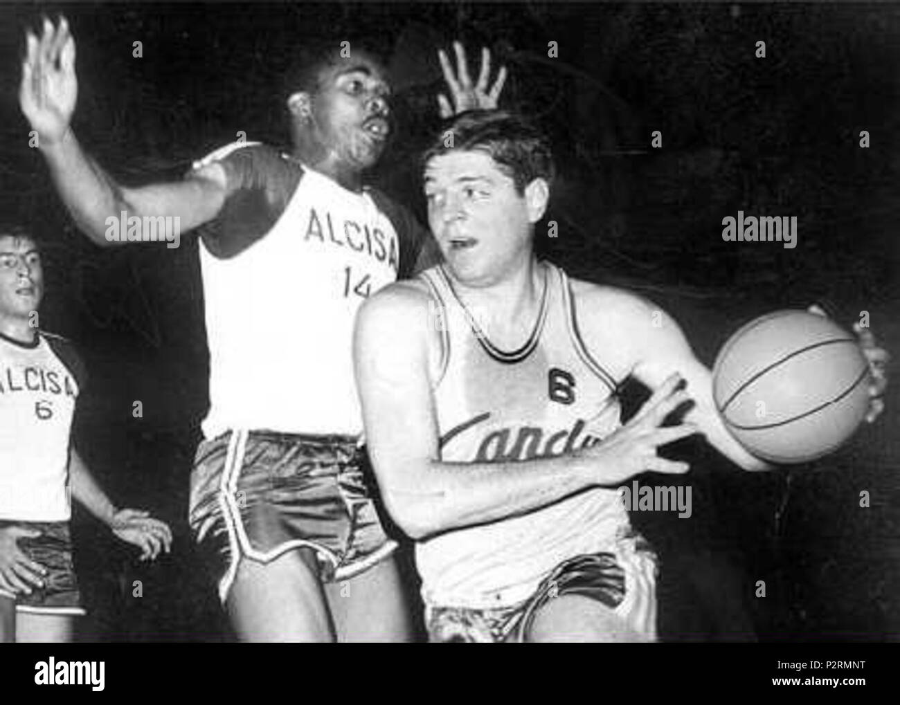 . Joueur de basket-ball italien Gianfranco Lombardi . Entre 1965 et 1966. Inconnu 33 Gianfranco Lombardi Banque D'Images