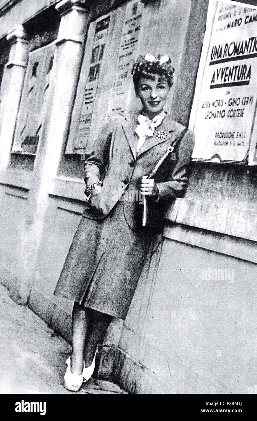 . Italiano : Assia Noris alla presentazione di 'Una romantica avventura' (Camerini, 1940) alla Mostra di Venezia - sett. 1940 . 4 septembre 2015, 12:19:36. Inconnu 77 Romanticaavvent-a noris a Venezia1940 Banque D'Images