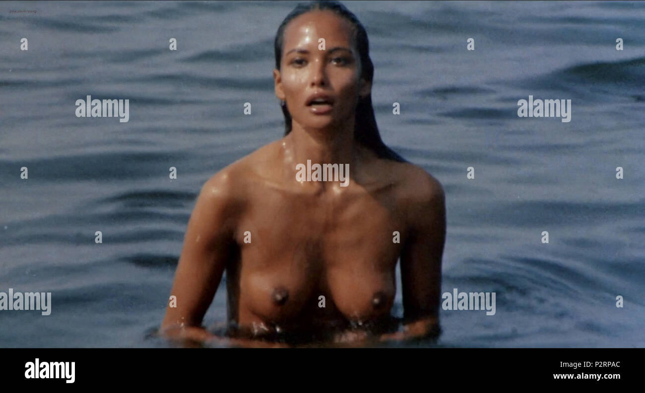 . Español : Laura Gemser en un fotograma del film Emanuelle y los derniers caníbales, dirigido por Joe D'Amato en 1977. 10 mars 2016, 07:42:35. Joe D'Amato 25 Emanuelle e montrer les cannibali - 1977. 01 Banque D'Images