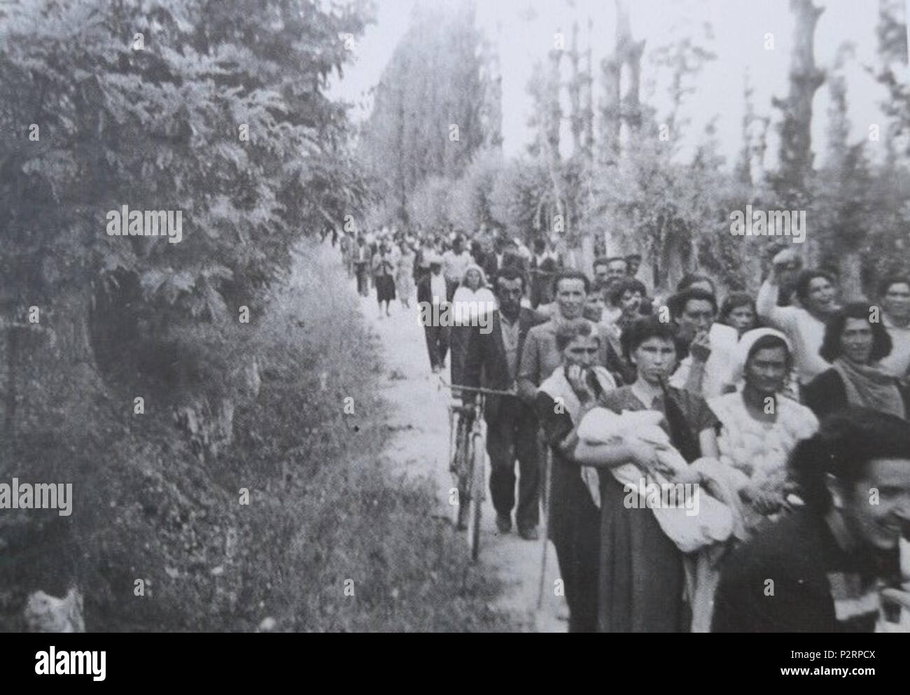 . Italiano : Ortucchio : lotte contadine nel 1950 . 4 avril 2016, 13:28:33. Inconnu 67 Ortucchio vs Torlonia Banque D'Images