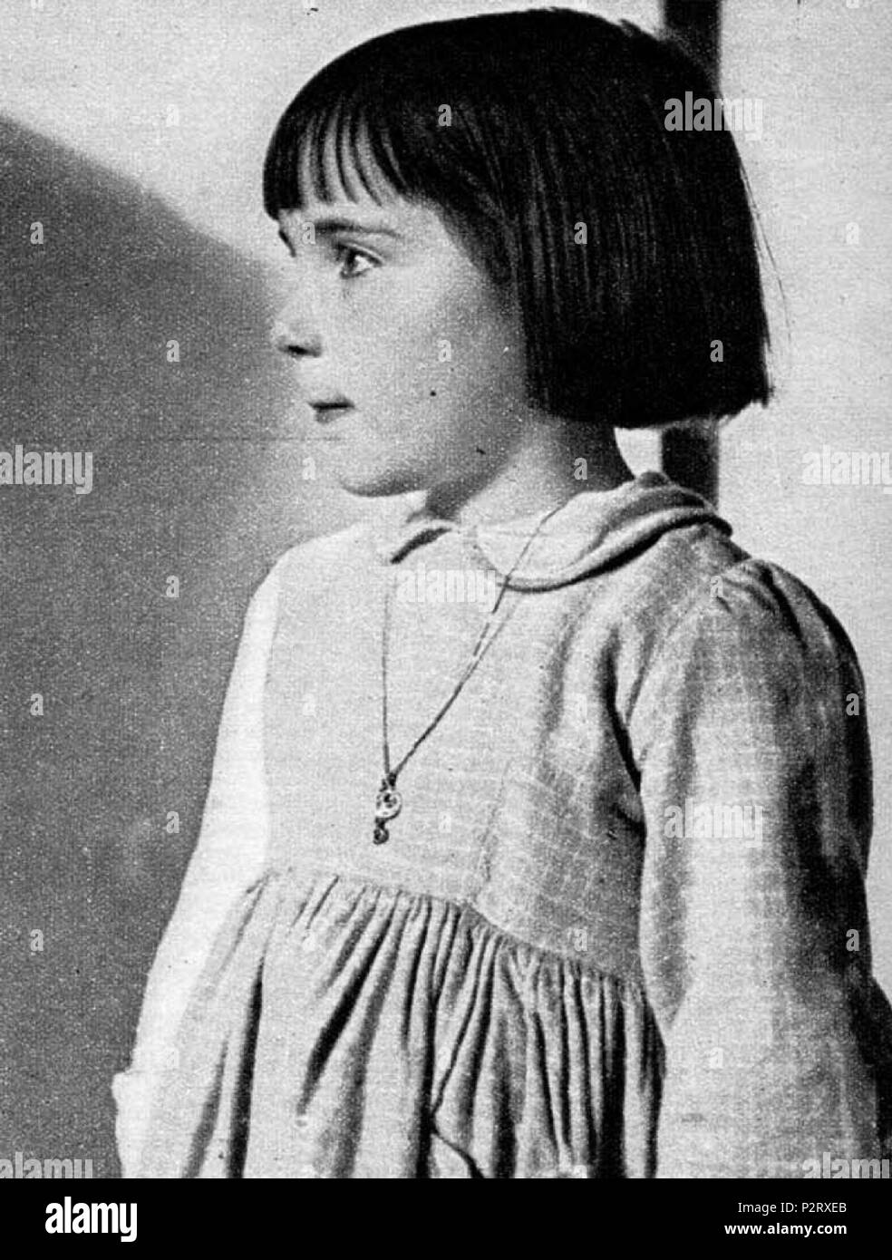 . Italiano : La bimba Tina Apicella dans 'Bellissima' . 12 octobre 2013, 01:08:57. Inconnu 8 bellissima tina Apicella Banque D'Images