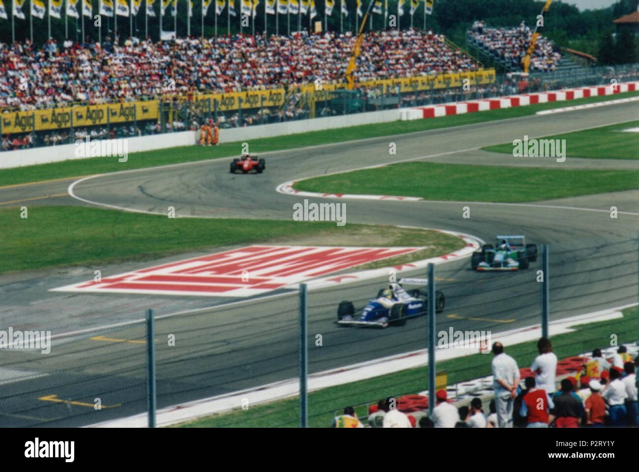 . Italiano : le leader Ayrton Senna 1994 Grand Prix de Saint-Marin (6 e tour) . 1 mai 1994. Alan Dahl 10 Ayrton Senna conduisant le Grand Prix de Saint-Marin 1994 Banque D'Images