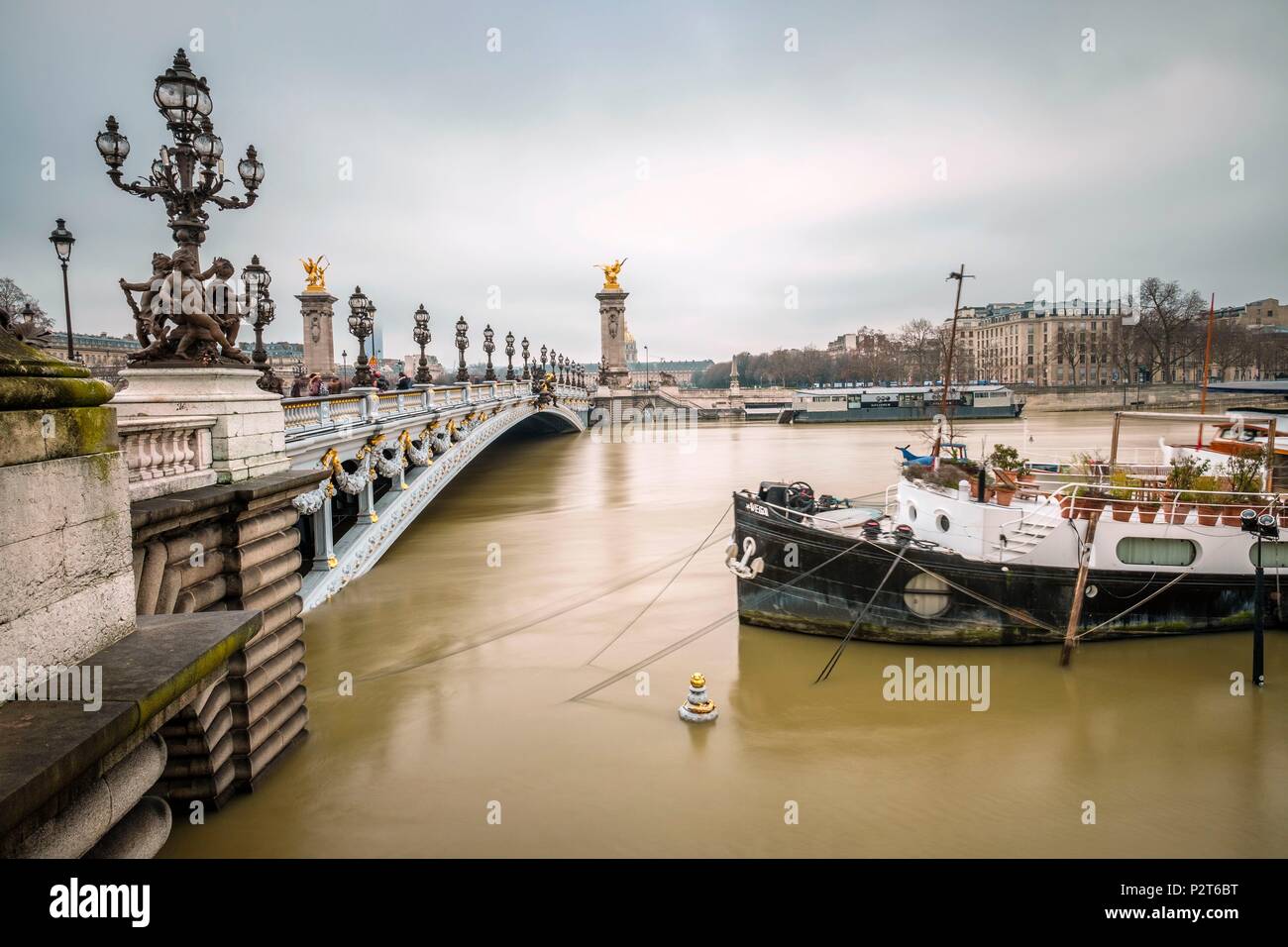 Pont des champs elysees Banque de photographies et d’images à haute
