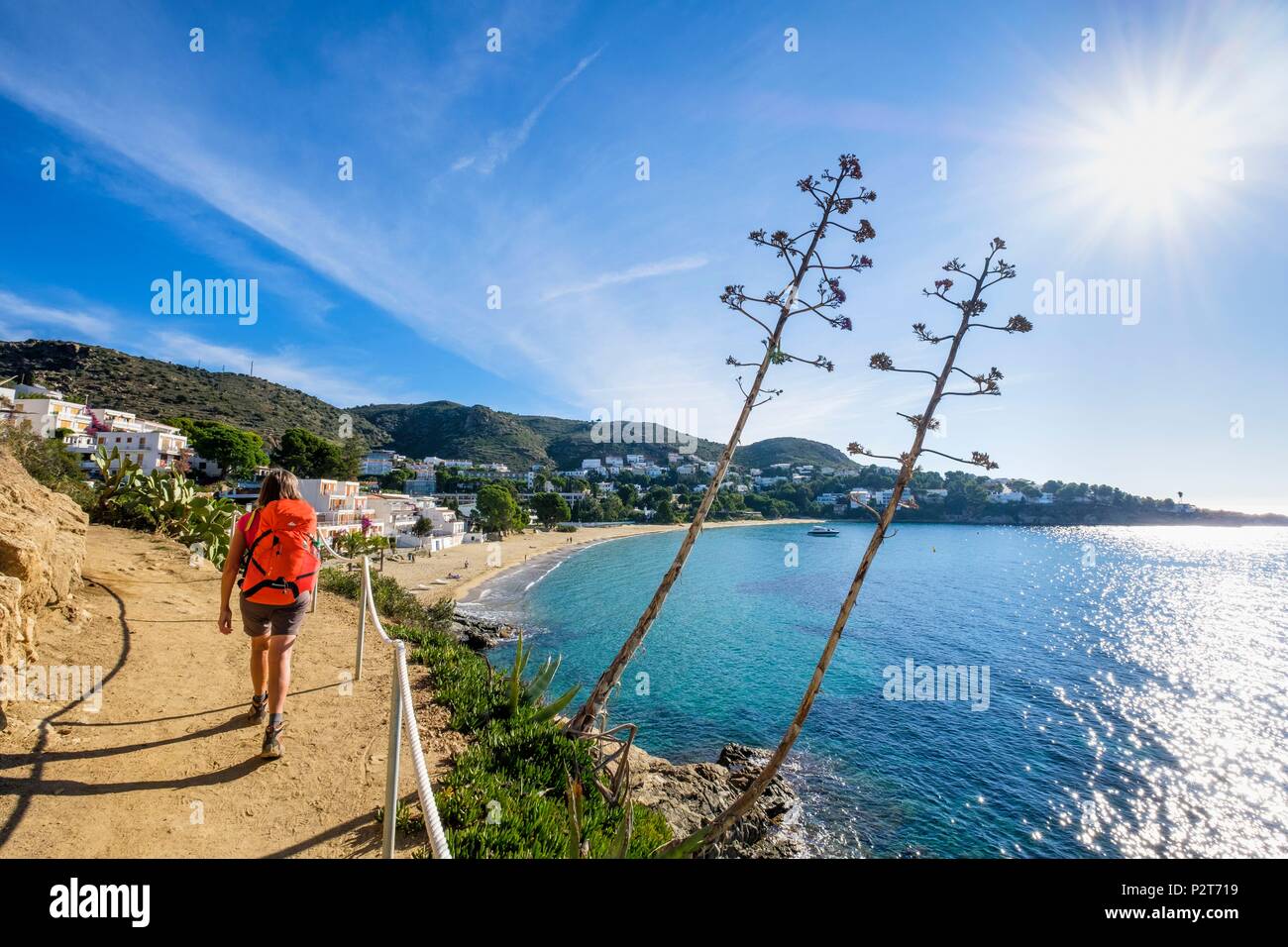 L'Espagne, la Catalogne, la randonnée de Roses à Cadaqués sur le GR 92 et de l'Europe chemin longue distance E 12, Roses, searesort Almadrava beach Banque D'Images