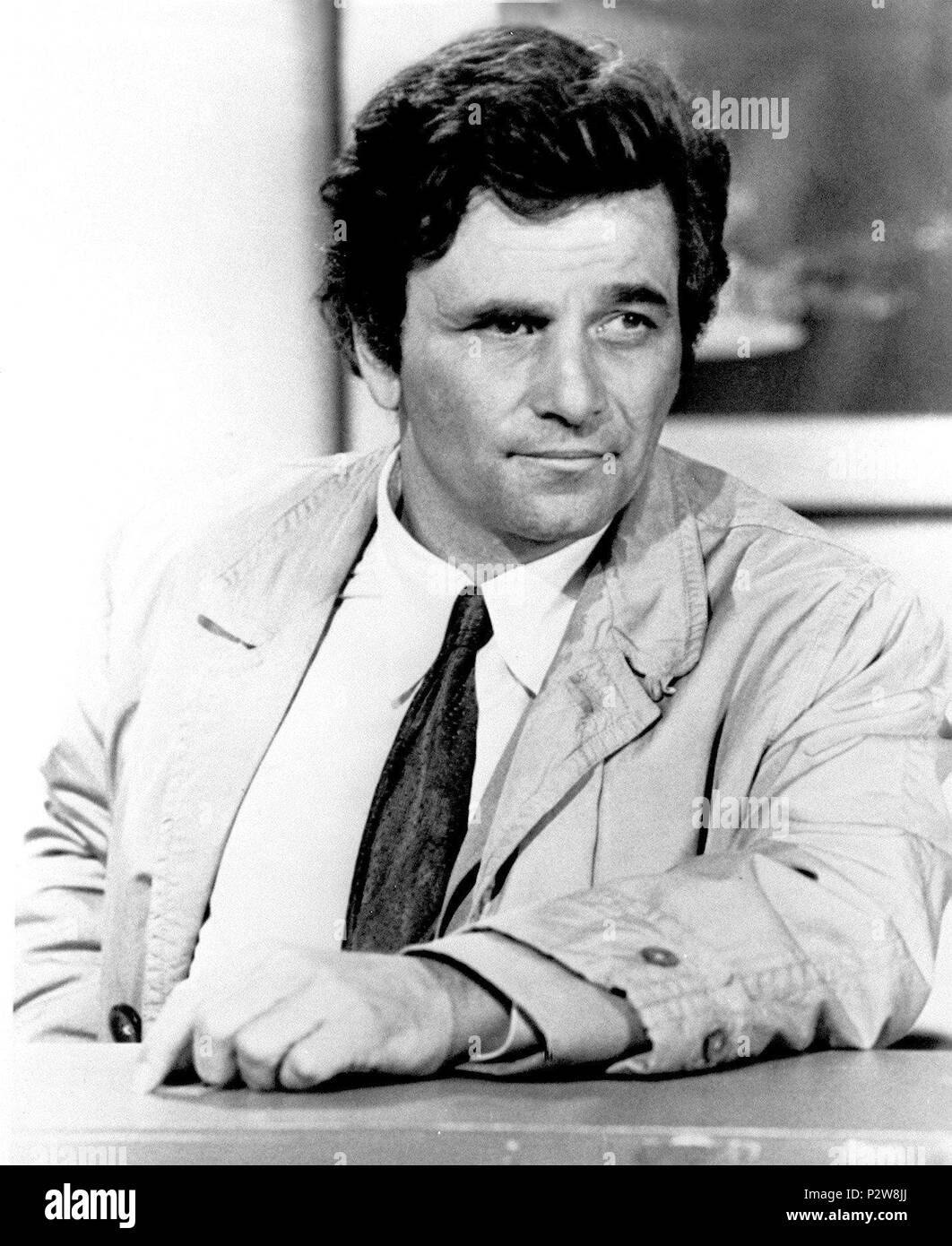 Titre original : COLUMBO. Titre en anglais : COLUMBO. Directeur : PATRICK MCGOOHAN Film ; VINCENT MCEVEETY ; JAMES FRAWLEY. Année : 1971. Stars : Peter Falk. Credit : NBC Universal Television / Album Banque D'Images
