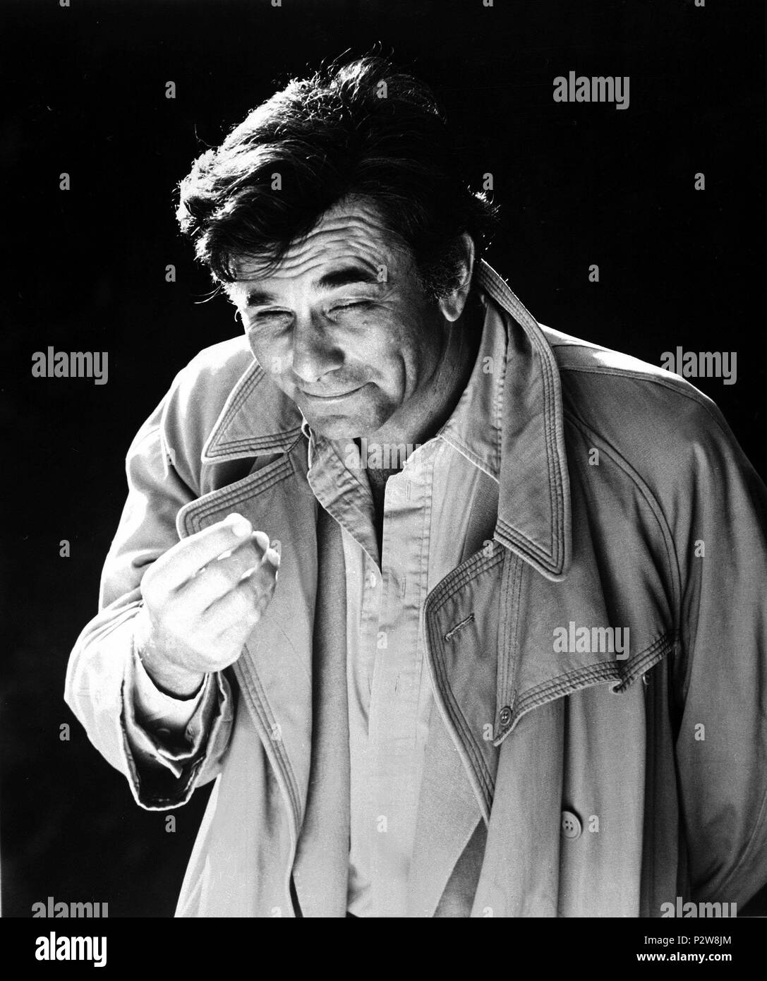 Titre original : COLUMBO. Titre en anglais : COLUMBO. Directeur : PATRICK MCGOOHAN Film ; VINCENT MCEVEETY ; JAMES FRAWLEY. Année : 1971. Stars : Peter Falk. Credit : NBC Universal Television / Album Banque D'Images