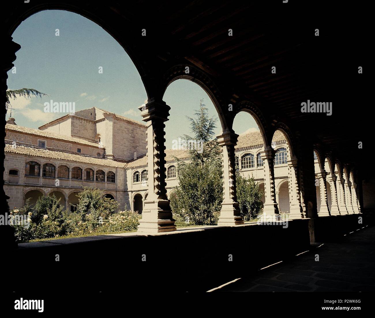 CLAUSTRO DEL CONVENTO DE Santo Tomas - SIGLO XV. Emplacement : Convento de Santo Tomas, Avila, Espagne. Banque D'Images