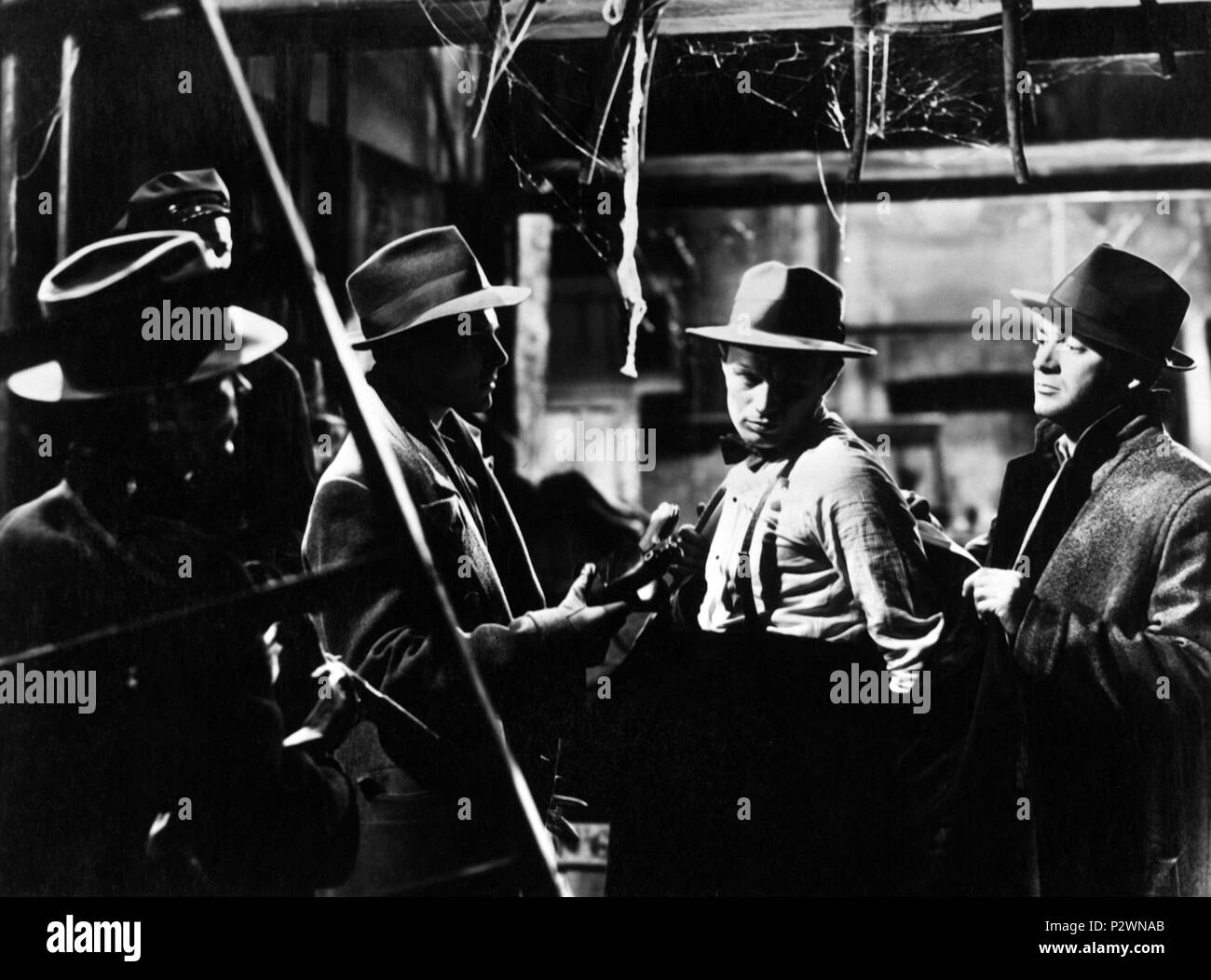 Titre original : LA RUE SANS NOM. Titre en anglais : LA RUE SANS NOM. Film Réalisateur : William KEIGHLEY. Année : 1948. Stars : Richard Widmark. Crédit : 20TH CENTURY FOX / Album Banque D'Images