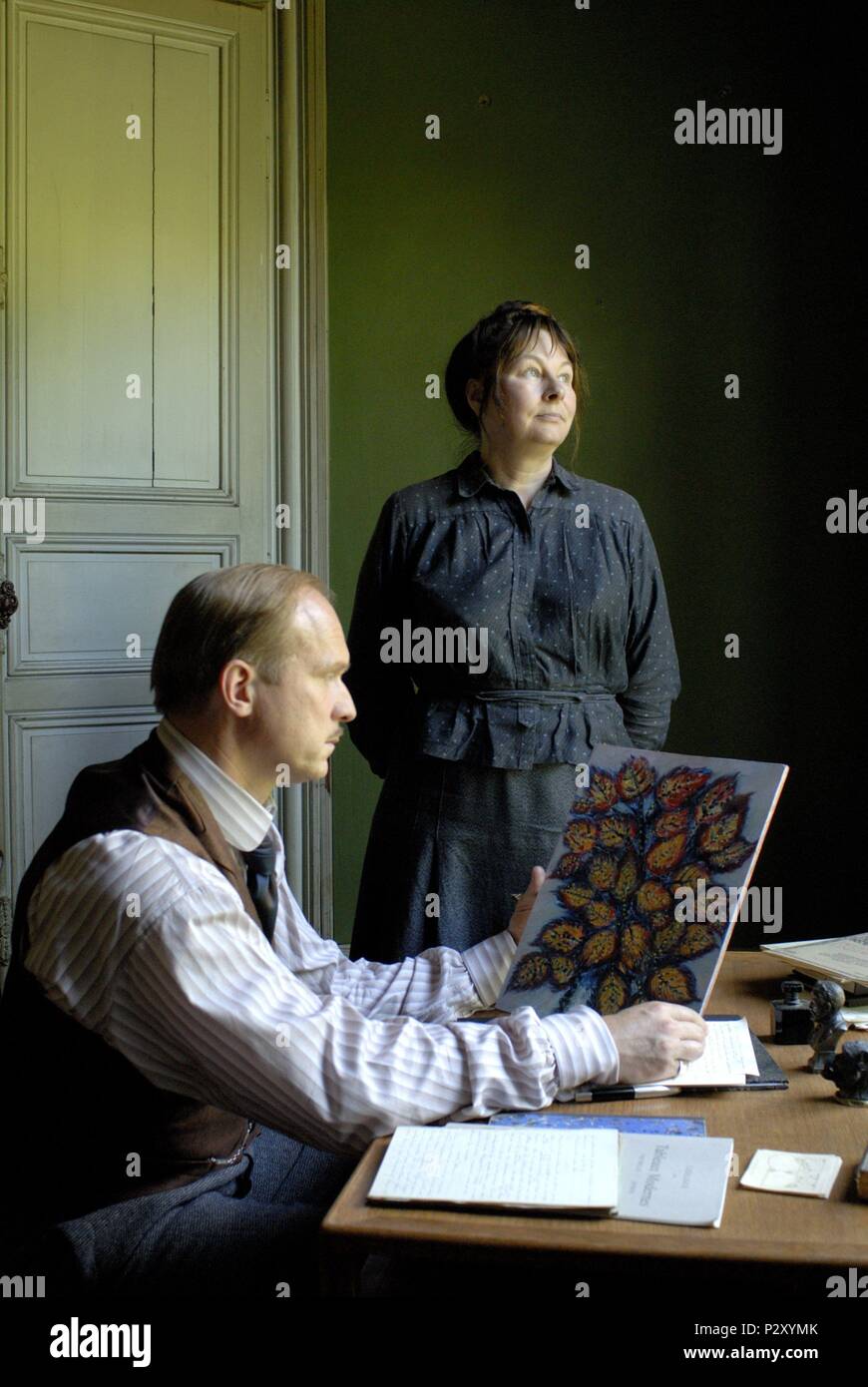 Titre original : SÉRAPHINE. Titre en anglais : SÉRAPHINE. Film Directeur : MARTIN PROVOST. Année : 2008. Stars : Yolande Moreau, ULRICH TUKUR. Credit : TS PRODUCTIONS/CLIMAX FILMS/RÉGION ILE-DE-FRANCE / Album Banque D'Images