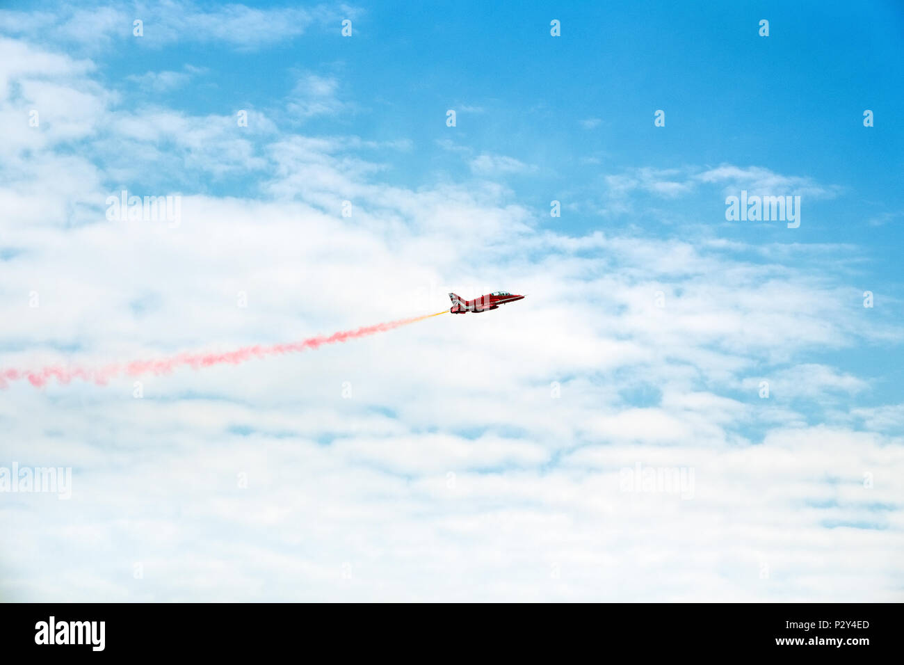 Seul le jet de l'équipe de l'affichage des flèches rouges RAF Banque D'Images