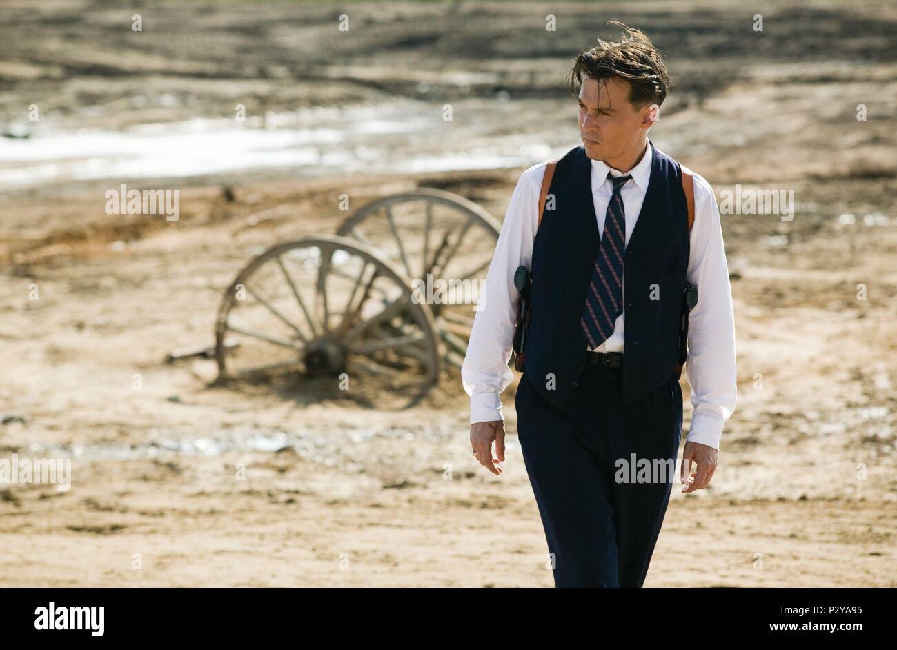 Titre original : public enemies. Titre en anglais : public enemies. Film Réalisateur : Michael Mann. Année : 2009. Stars : Johnny Depp ; John Dillinger. Credit : TRIBECA PRODUCTIONS / Album Banque D'Images Titre original : public enemies. Titre en anglais : public enemies. Film Réalisateur : Michael Mann. Année : 2009. Stars : Johnny Depp ; John Dillinger. Credit : TRIBECA PRODUCTIONS / Album Banque D'Images