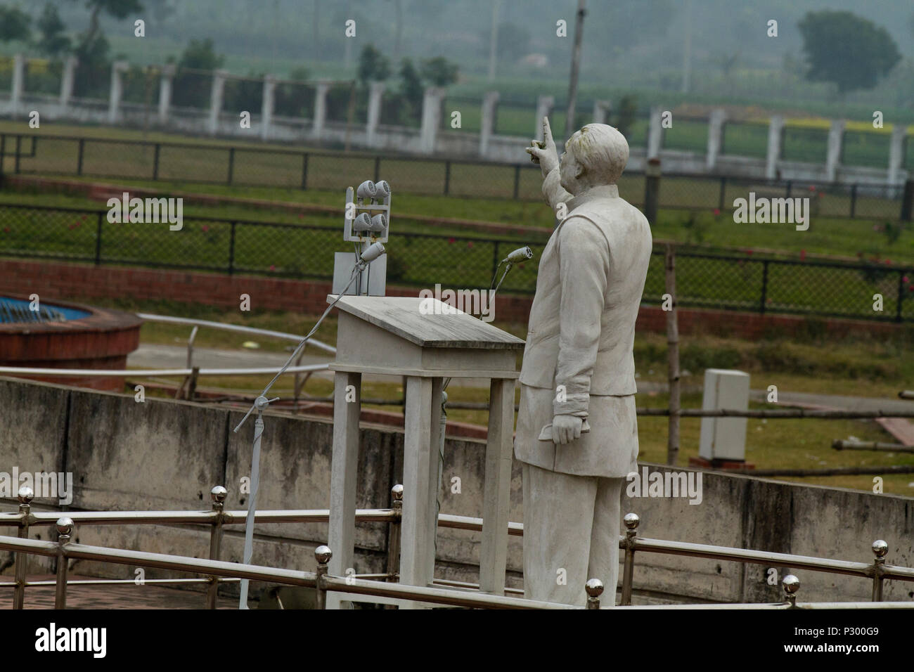 Présentation du discours historique par Bangabandhu Sheikh Mujibur Rahman à Hippodrome Maidan le 7 mars, 1971. Cette statue a récemment construit dans le Banque D'Images