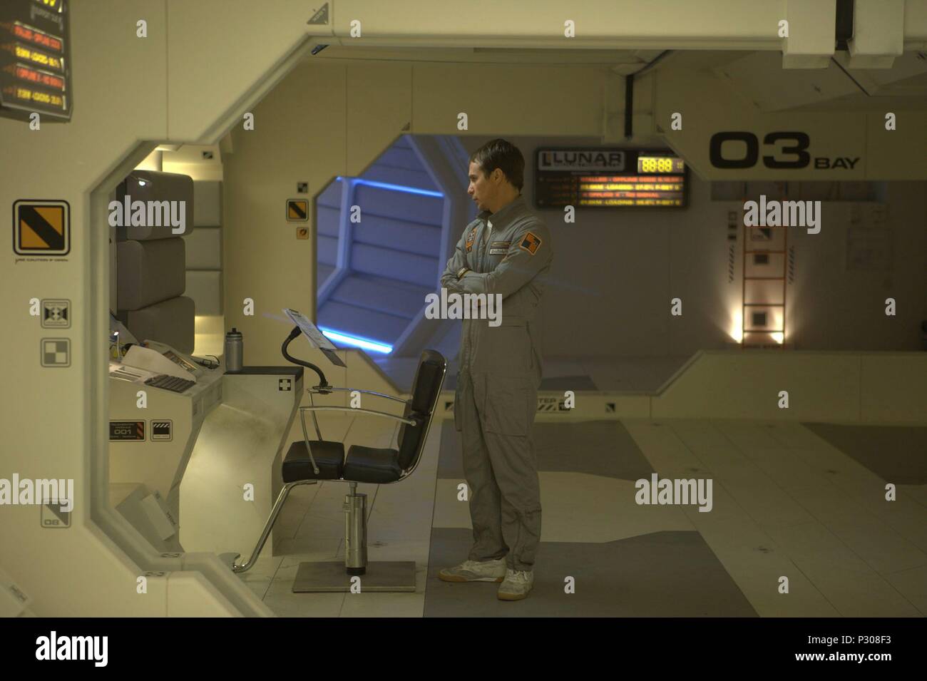 Titre original : ANN. Titre en anglais : ANN. Directeur de film : DUNCAN JONES. Année : 2009. Stars : SAM ROCKWELL. XINGU FILMS / Crédit : TILLE, Mark / Album Banque D'Images