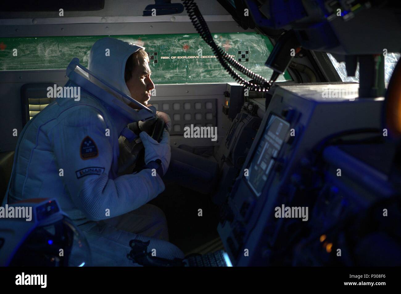 Titre original : ANN. Titre en anglais : ANN. Directeur de film : DUNCAN JONES. Année : 2009. Stars : SAM ROCKWELL. XINGU FILMS / Crédit : TILLE, Mark / Album Banque D'Images